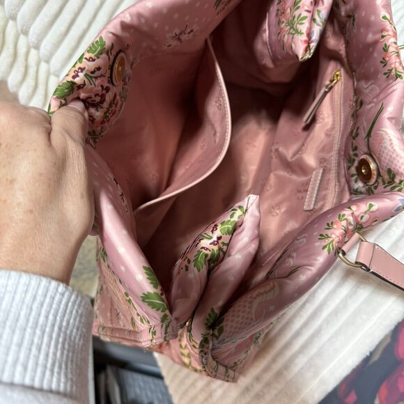 Feminine Tory Burch Tote Bag - Picture 5 of 6